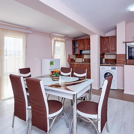 Апартаменти Боряна Pomorie Bagian luar foto